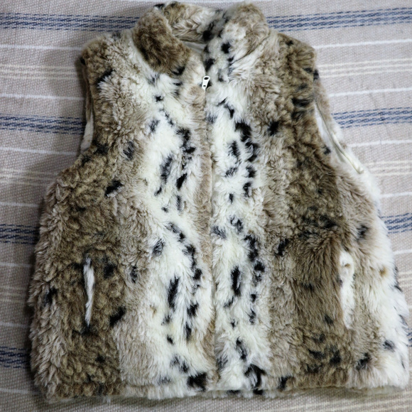 DREEMA Faux Fur Reversible Zip Up Vest Sz LG - Picture 2 of 8